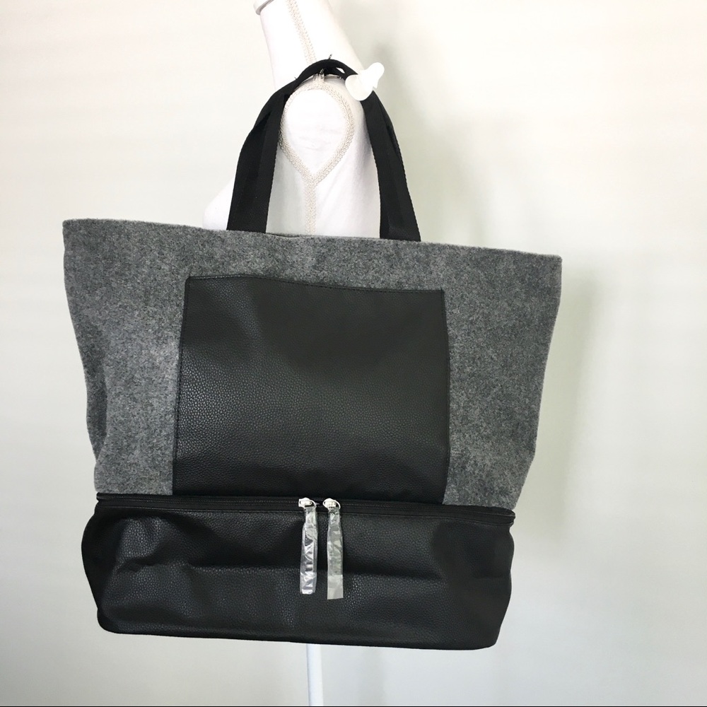 DSW Tote - Picture 4 of 10